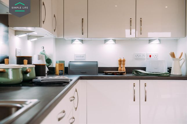 Trent_Kitchen2.Jpg