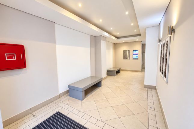 Flat 49, Bantam House, 6 Heritage Avenue, London, NW9 photo 3