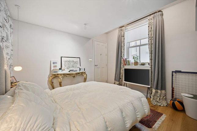 Detached house to rent in Palace Gardens Terrace, Kensington, London