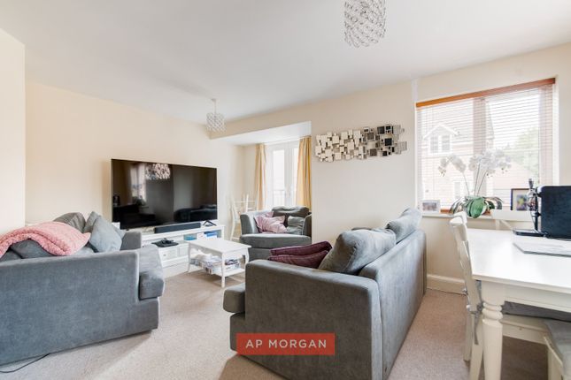 Flat 5, Birmingham photo 3