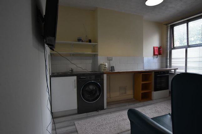 Flat 2 32, Percival Road, Nottingham photo 4