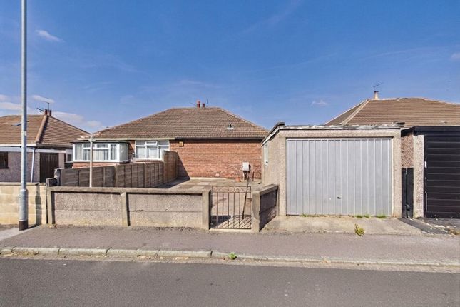 30, Kennerleigh Walk, Leeds photo 4