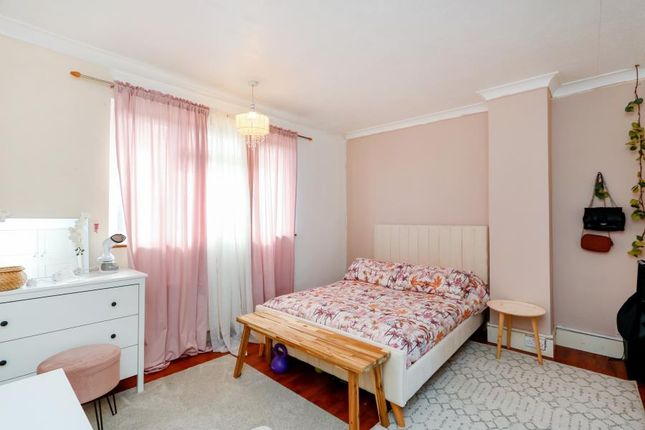 Flat to rent in Ewell Road, Surbiton