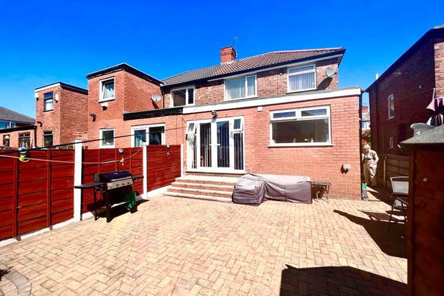 6 Hereford Drive, Manchester photo 4