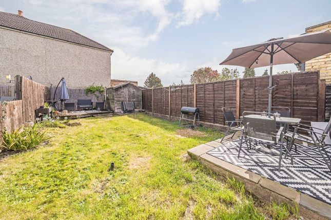 118, Green Lane, Sunbury-On-Thames photo 4