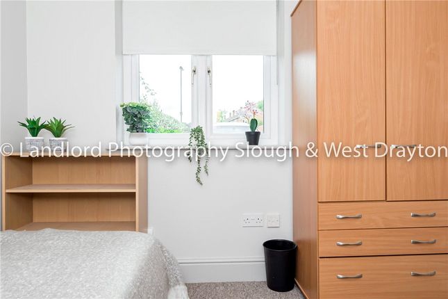 End terrace house to rent in Broomfield, Guildford, Surrey