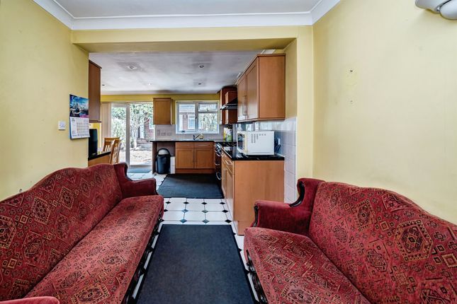 115, Howard Avenue, Slough photo 4