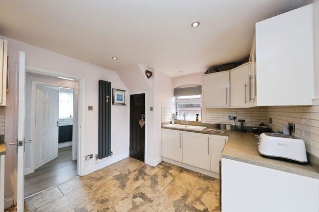 16, Belmont Avenue, Derby photo 4
