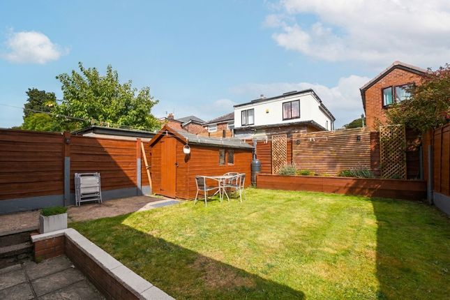10 Avondale Drive, Salford photo 4