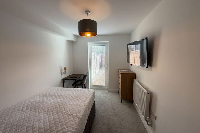 Room 5 34, Boleyn Avenue, Peterborough photo 3