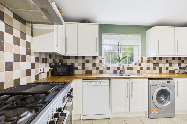 35, Orchard Way, Lower Stondon photo 4