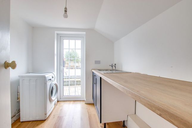 Flat, St Thomas Street, Lymington photo 4