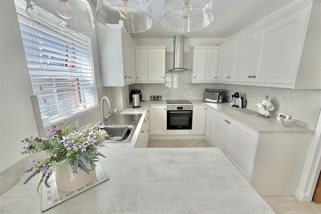 Flat 5 The Manor, 40, Brooklands Road, Sale photo 2