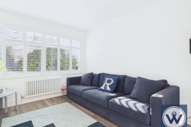 62, Langley Crescent, Hayes photo 4