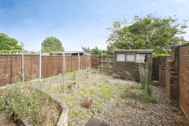 23, Holly Close, Taunton photo 4