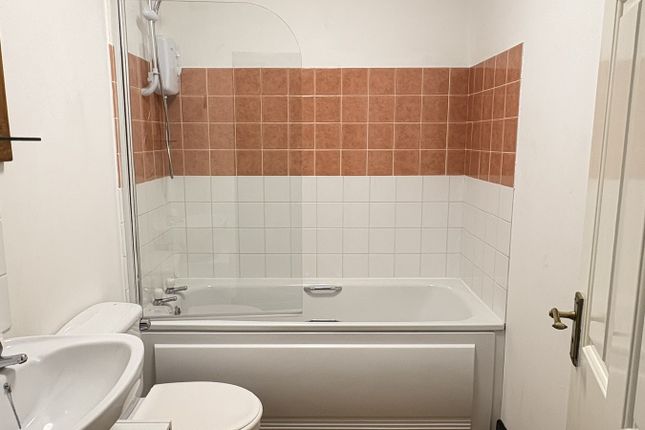 6 Laurel House, Sandford Road, Winscombe photo 5