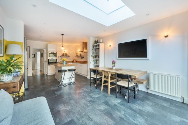 8, Dudley Road, Surrey photo 2