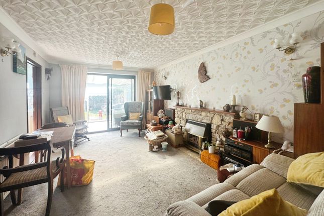 34a, Wheatlands Avenue, Hayling Island photo 4