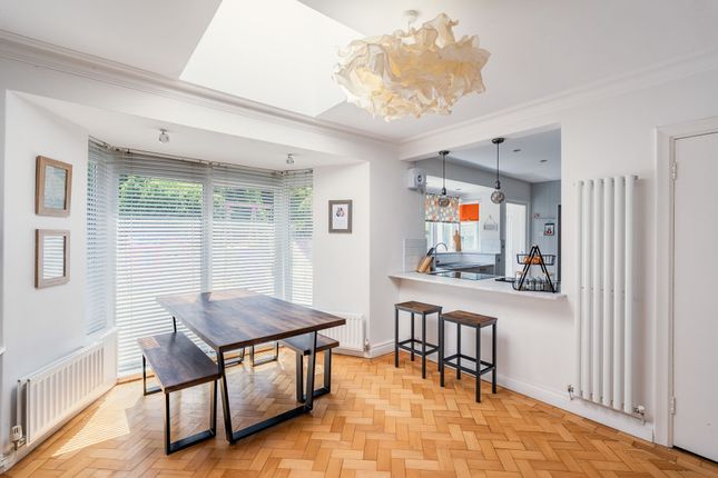 27 Conway Crescent, Llandudno photo 4