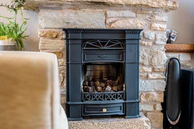 3 Manor House Cottages, Blacksnape Road, Darwen photo 4