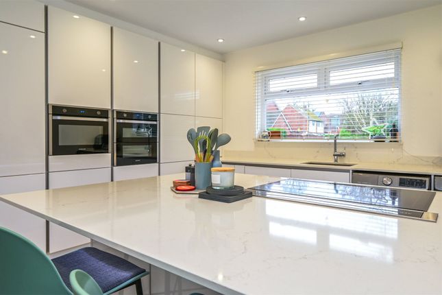 266, Mytchett Road, Camberley photo 3