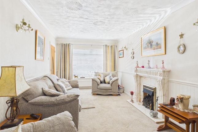 Lamona, Queens Avenue, Porthcawl photo 2