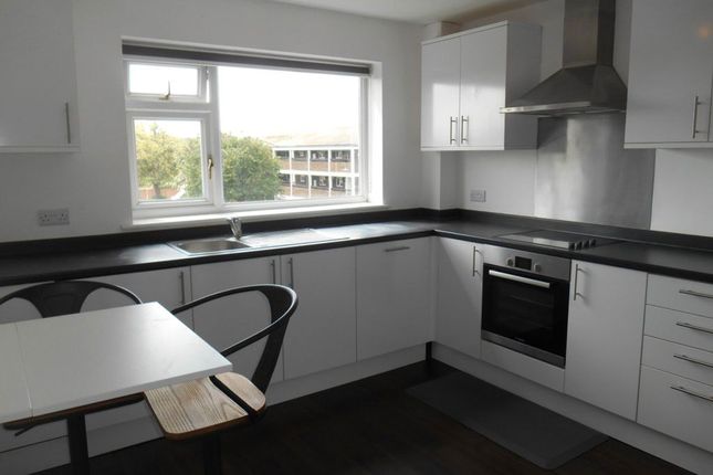 3, Tudor Court, Rickmansworth photo 2