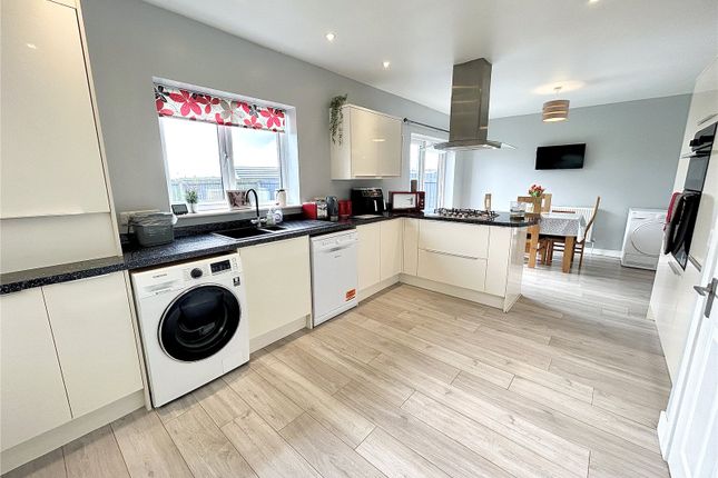 9, Cedar Terrace, Milford Haven photo 3