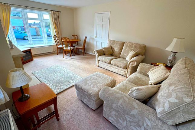 5, Willowslea Road, Worcester photo 2