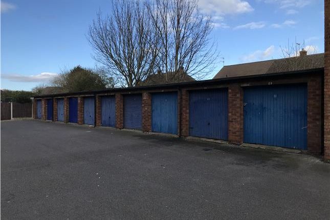 Thumbnail Industrial to let in Garages, Willoughby Road, Scunthorpe, North Lincolnshire