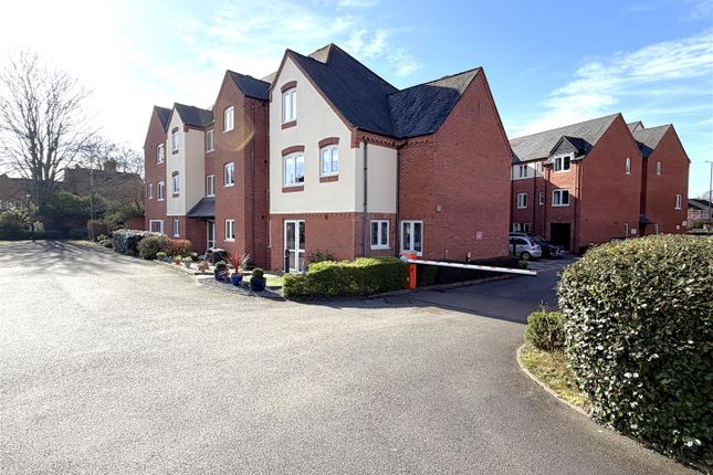 4 Montgomery Ct, Coventry Road, Warwick photo 2