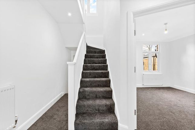 Flat for sale in Merton Hall Road, Wimbledon Chase, London