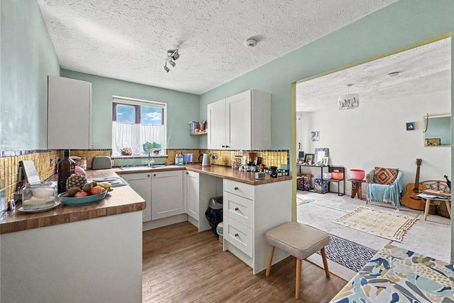 Flat 33, Victoria Court,, Station Road, Somerset photo 3
