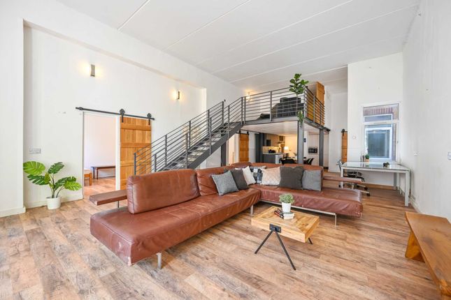 Thumbnail Flat for sale in 1A St Rule Street, Battersea, London