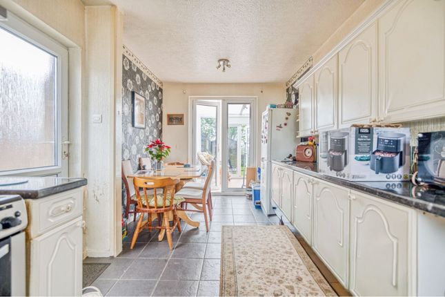 107, Military Road, Pembroke Dock photo 2