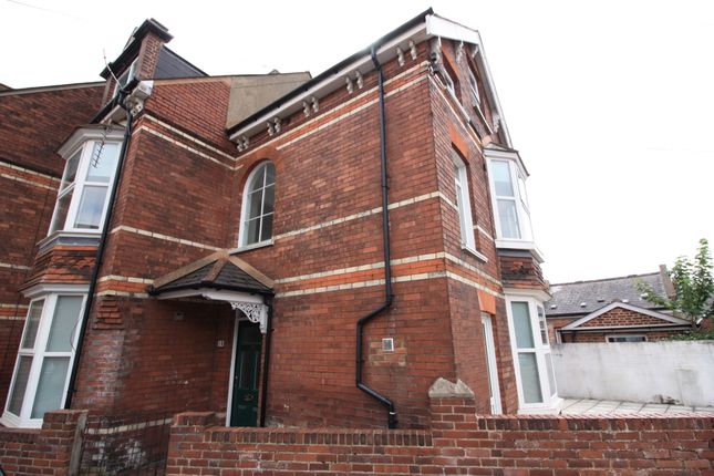 16, Mowbray Avenue, Exeter, Devon photo 2