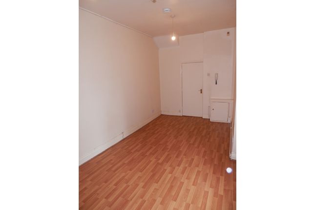 Flat to rent in Carlyle Road, Edgbaston, Birmingham