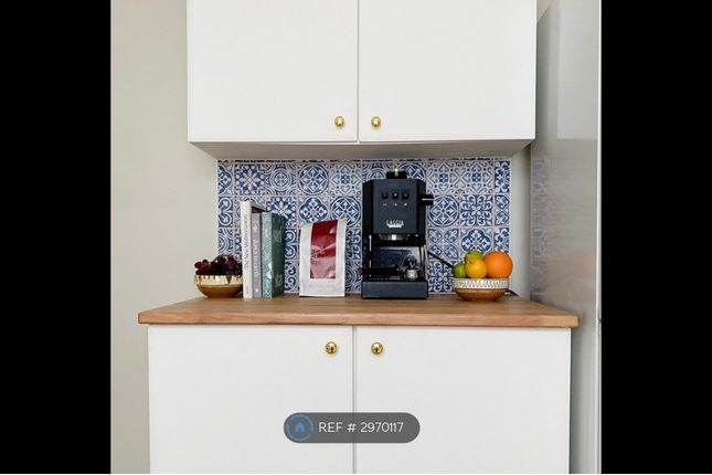 Flat, Tolcarne Road, Newquay photo 2