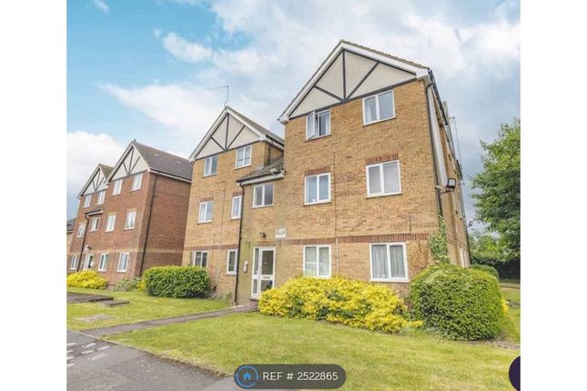 Bridgewater Court, Common Road, Slough photo 2