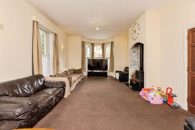 4, Walmer Villas, Bradford photo 4