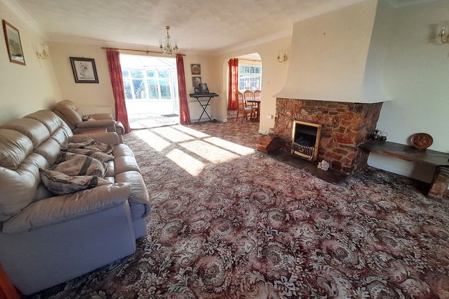 14 Turnavean Road, St. Austell photo 2