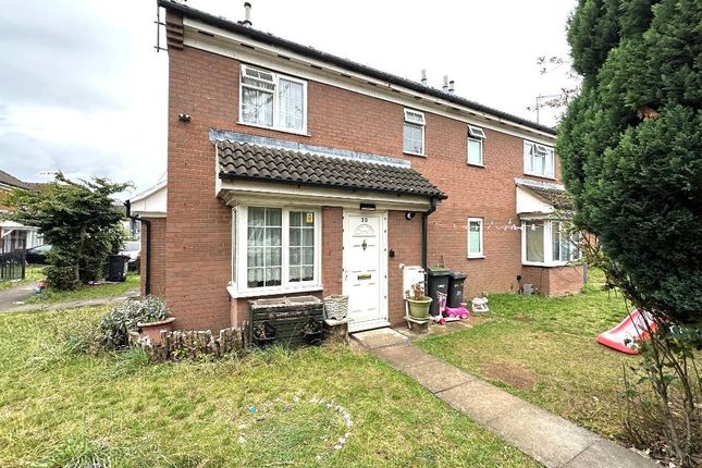 Property for sale in Dorrington Close, Biscot Area, Luton, Bedfordshire