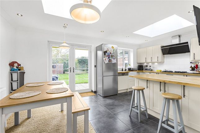 22, Rooks Hill, Welwyn Garden City photo 3