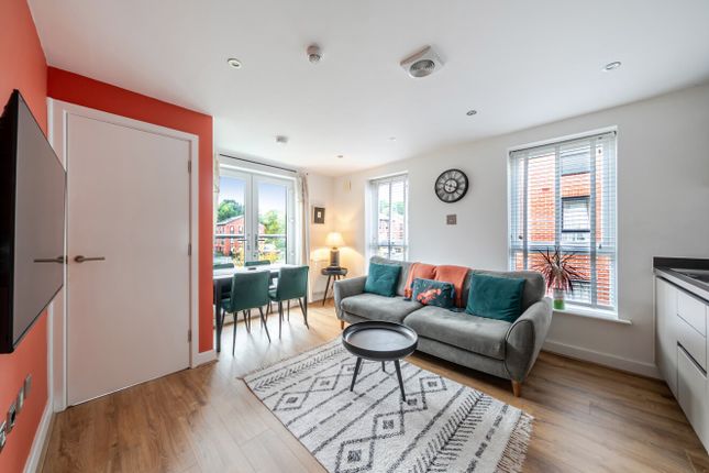 Copper Beech Court, Leeds photo 3