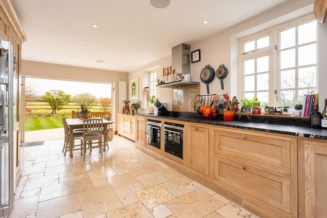 Ryeland Meath Green Lane, Horley photo 4