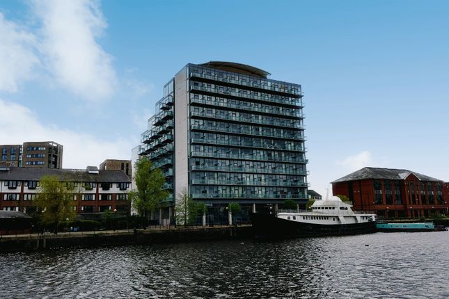 Thumbnail Flat for sale in Clippers Quay, Salford