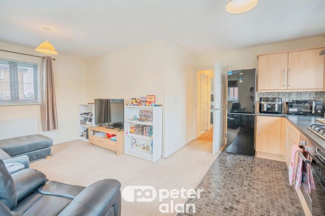44, Blaen Bran Close, Cwmbran photo 2