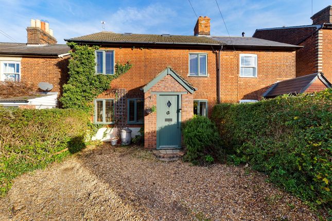Thumbnail Semi-detached house for sale in Kershaws Hill, Hitchin