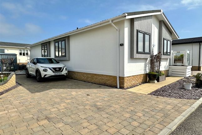 50 Solent Grange,, New Lane, Lymington photo 2