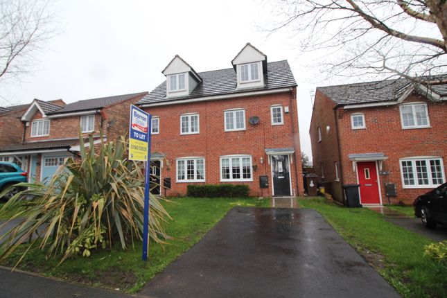 3 bed town house to rent in Martindale Crescent, Newtown, Wigan